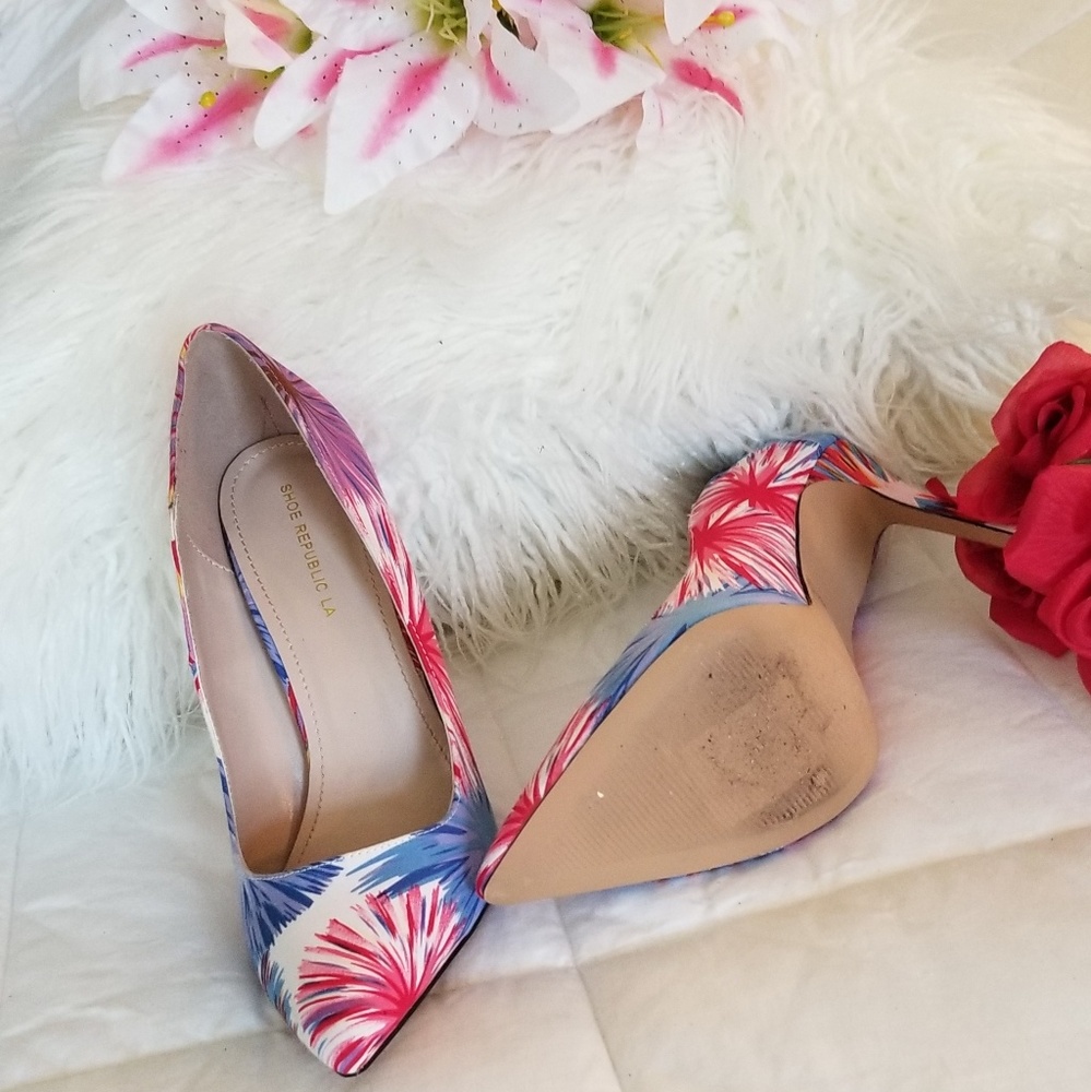 Shoe Republic - Picture 3 of 4
